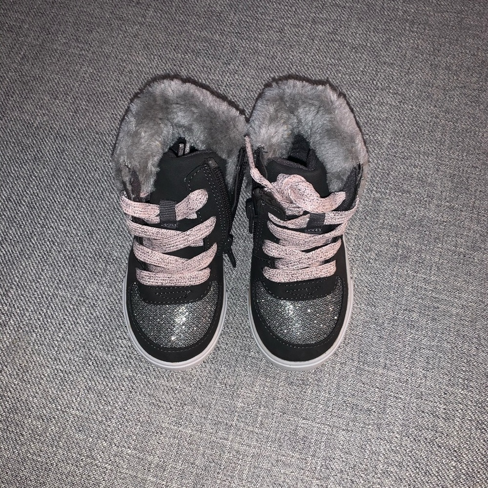 OshKosh sparkly silver high top sneakers